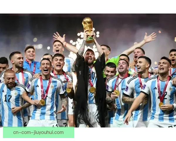 梅西荣耀加冕世界杯金球奖书写足坛传奇历史瞬间