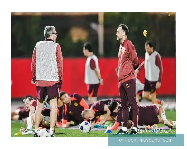 阿尔瓦雷斯离开河床加盟英超曼城开启新征程未来星光闪耀